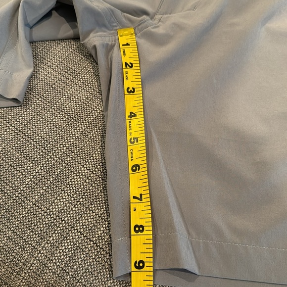 FootJoy 9” inseam lightweight shorts, 32”, light grey - Picture 8 of 10